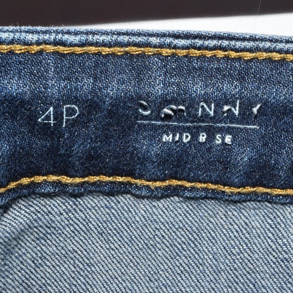 Simply Vera Vera Wang Skinny Mid Rise Petite Jeans - Picture 5 of 6